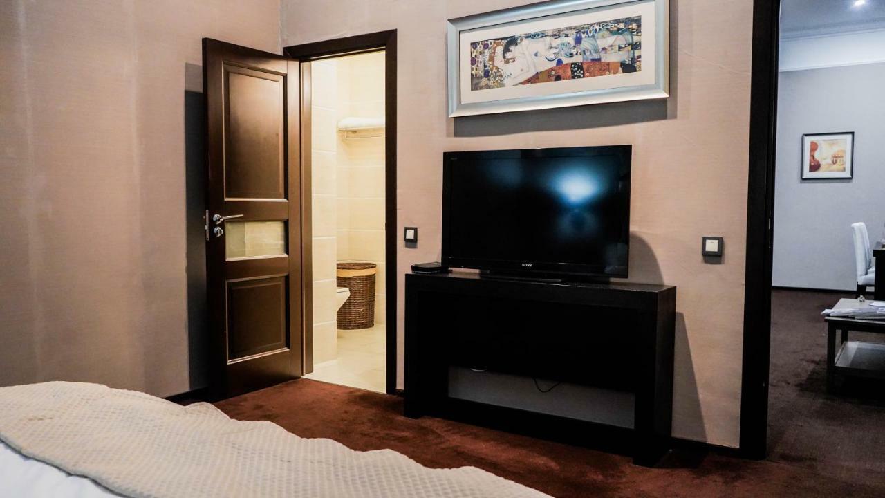 Jelsominohotel Asztana Kültér fotó