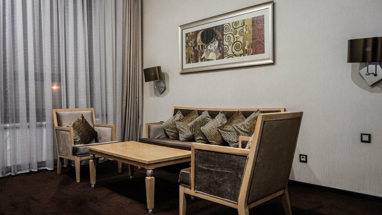 Jelsominohotel Asztana Kültér fotó
