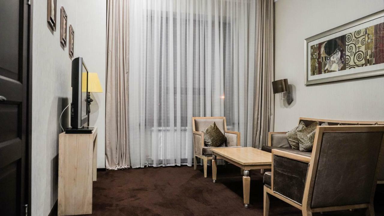 Jelsominohotel Asztana Kültér fotó